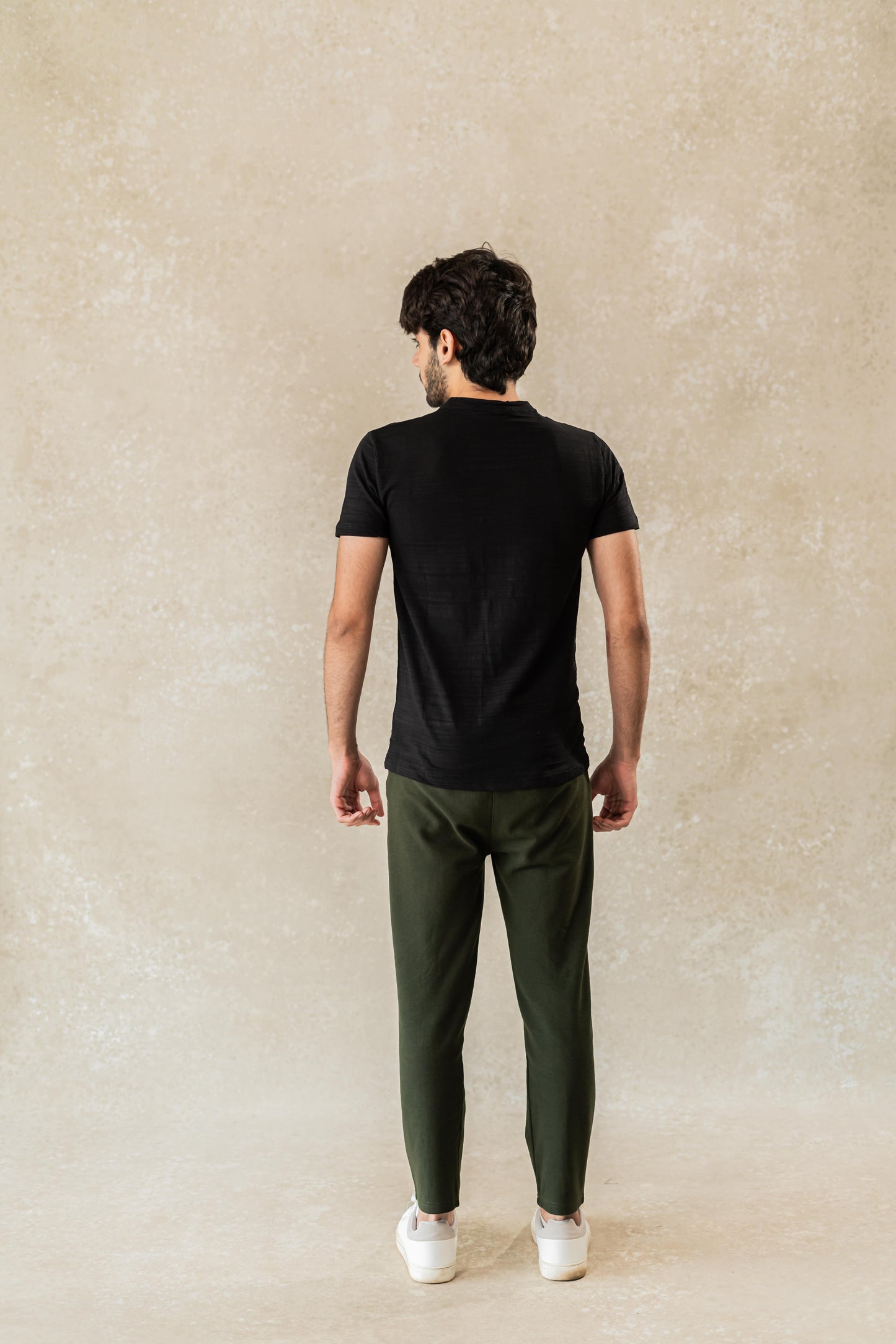Timeless Round Neck T-Shirt - Black