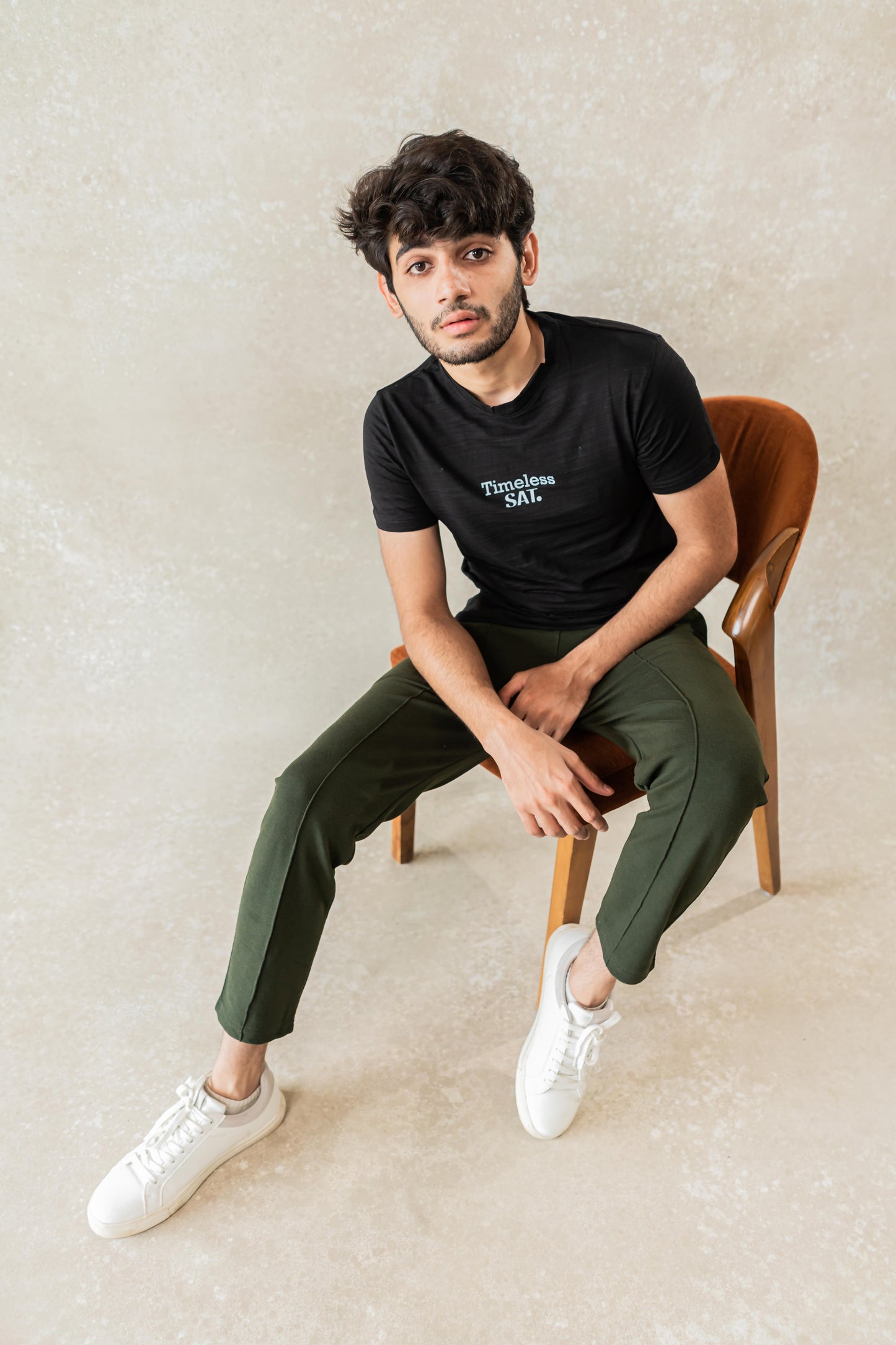 Timeless Round Neck T-Shirt - Black