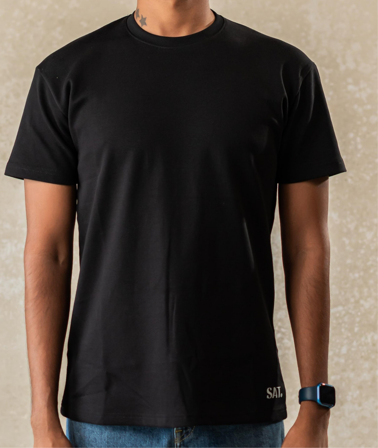 Plain Unisex Round Neck T-shirt 'Black'