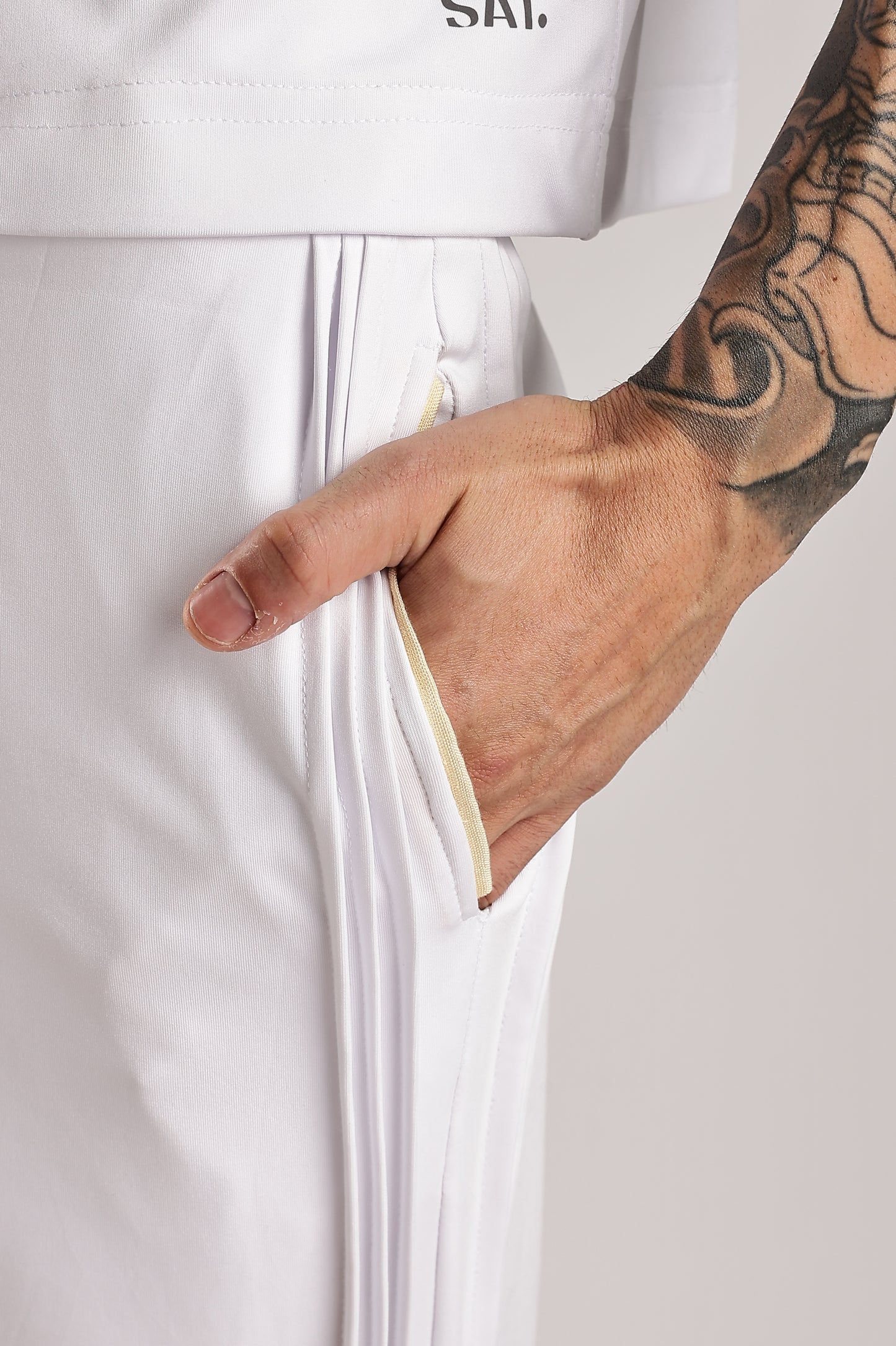 Self Design Tucks Pants - Super Soft Lycra 'White'