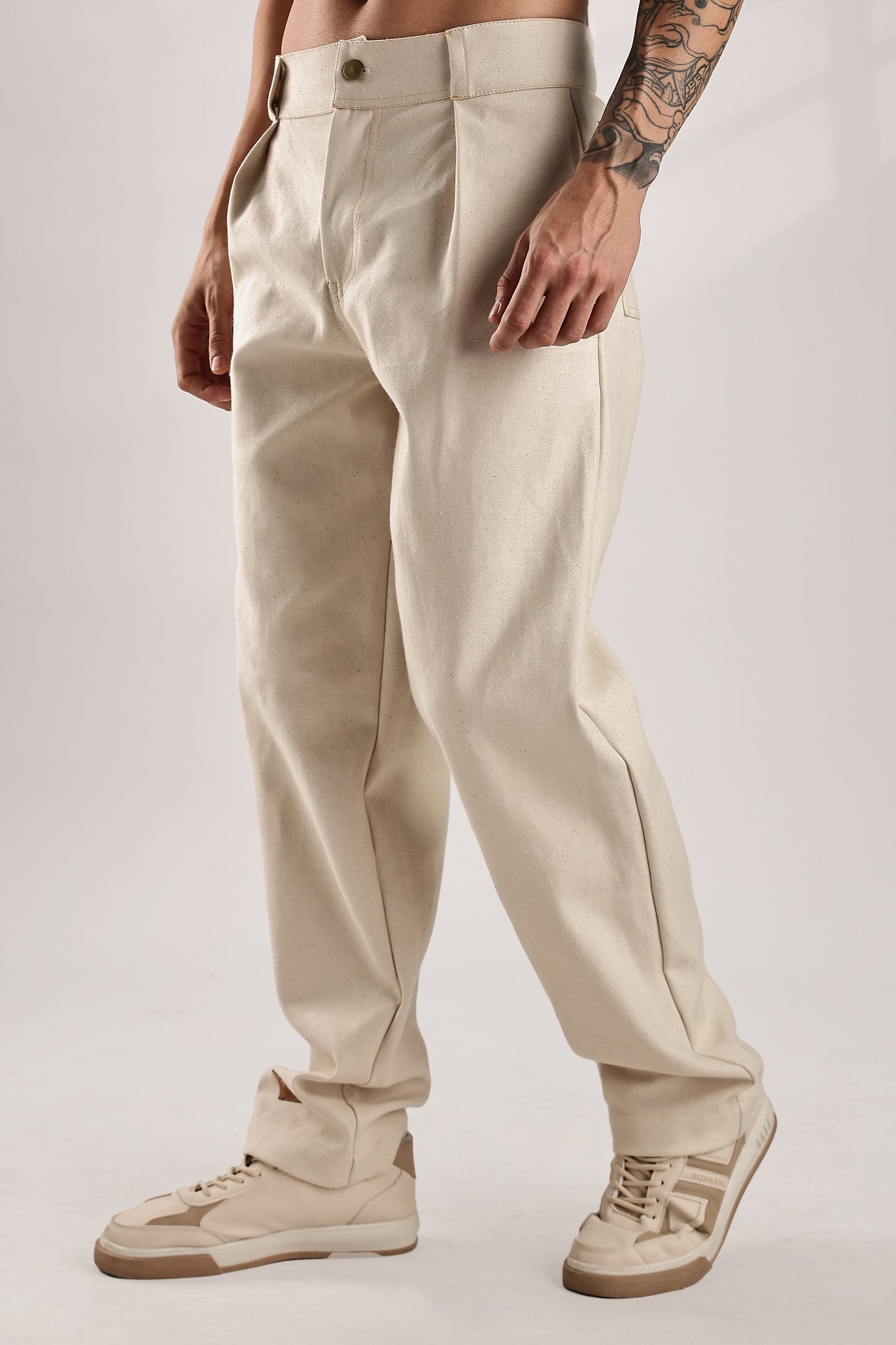 Circular Belt Single Pleated Straight Pants