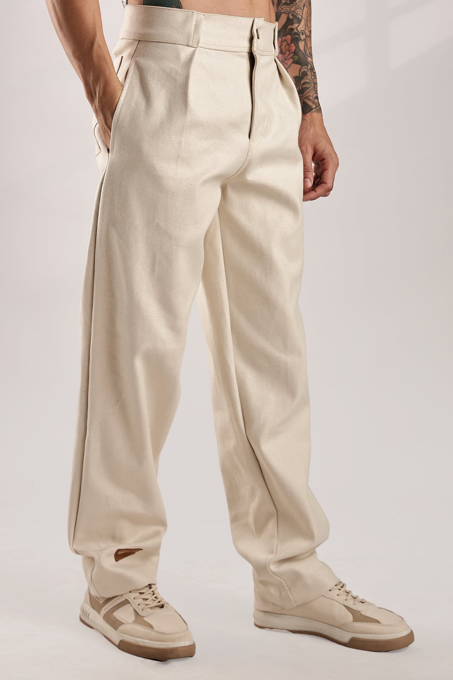Circular Belt Single Pleated Straight Pants