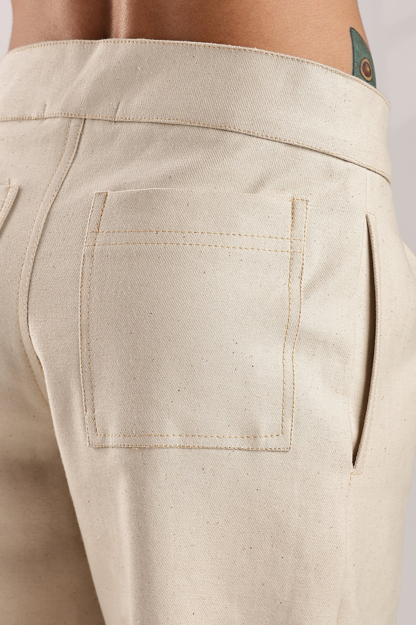 Circular Belt Single Pleated Straight Pants